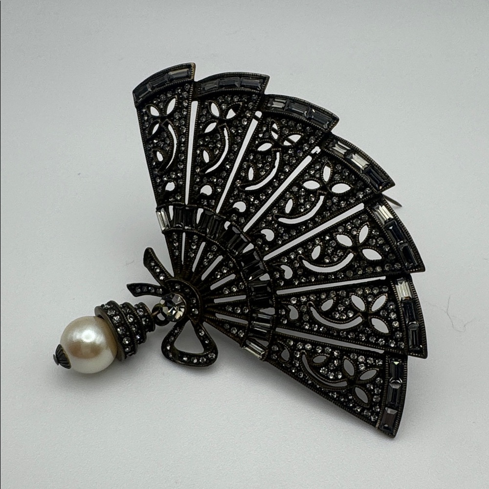Heidi Daus Black and Pearl Fan Brooch